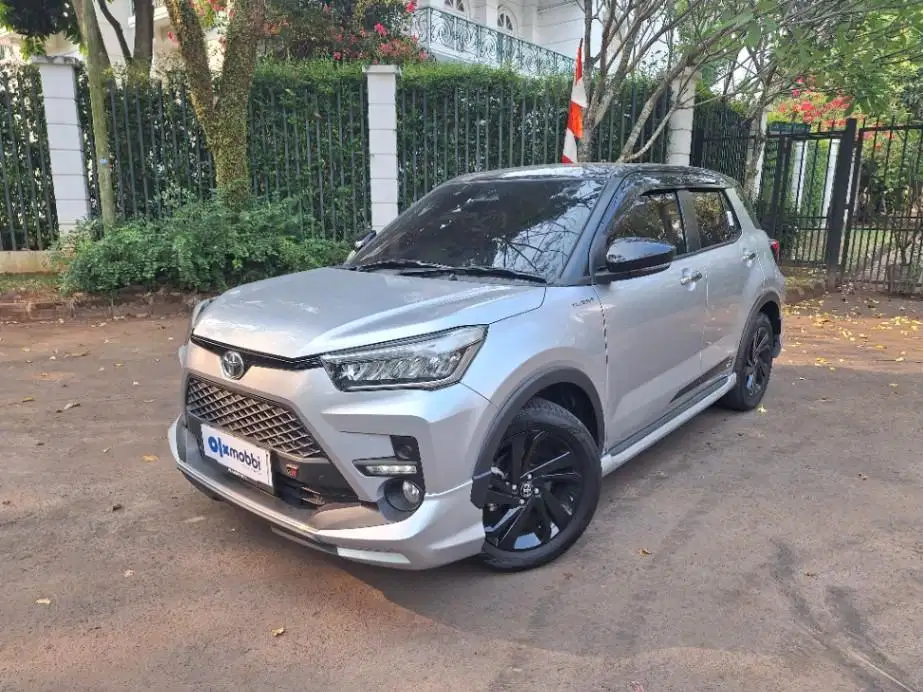 LOW DP Toyota Raize 1.0 GR Sport TSS Two Tone Bensin-AT 2023 DIT