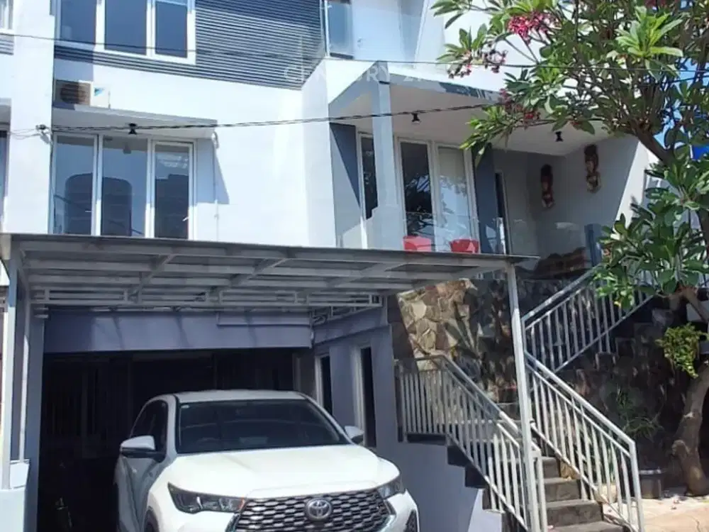 Disewakan Rumah 3 Lt Town House Cilandak Jakarta Selatan
