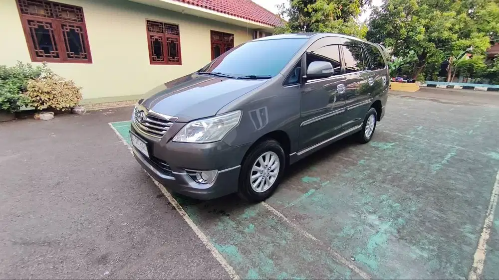Grand Innova V Luxury AT 2013