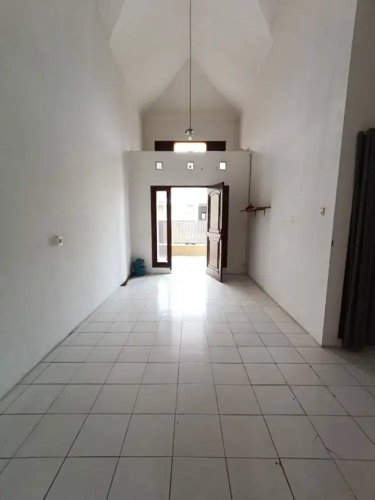 Disewakan rumah Taman holis indah