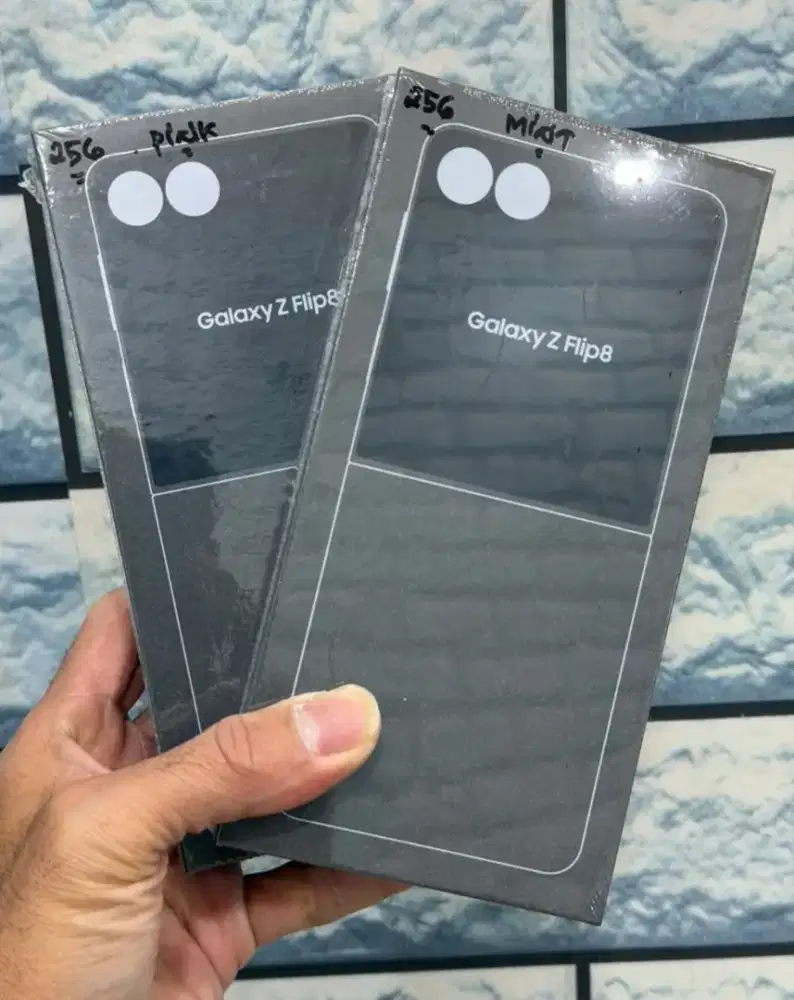 SAMSUNG Z FLIP 8 12/256 NEW