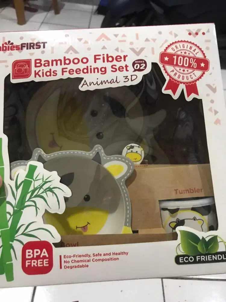Paket alat makan babies First Animal 3D