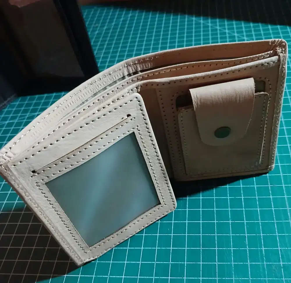 Dompet Pria Kulit Sapi Asli
