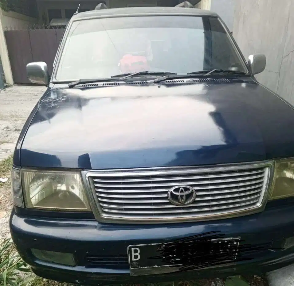 Toyota Kijang Innova 2001 Bensin