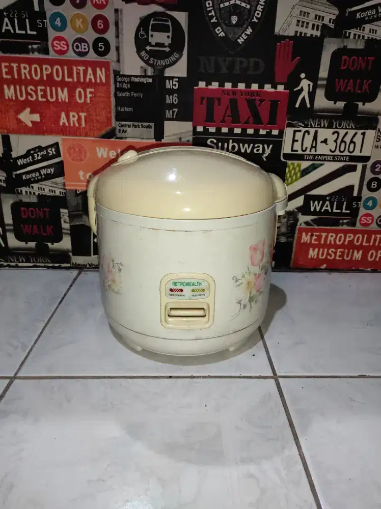 Rice cooker metrowealth 1,0liter