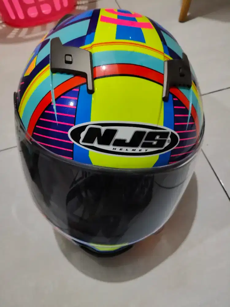 Helm NJS ukuran M