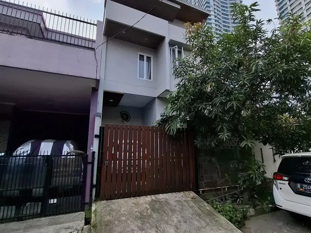 Rumah 2 Lantai di Taman Cikas Galaxy Siap Huni