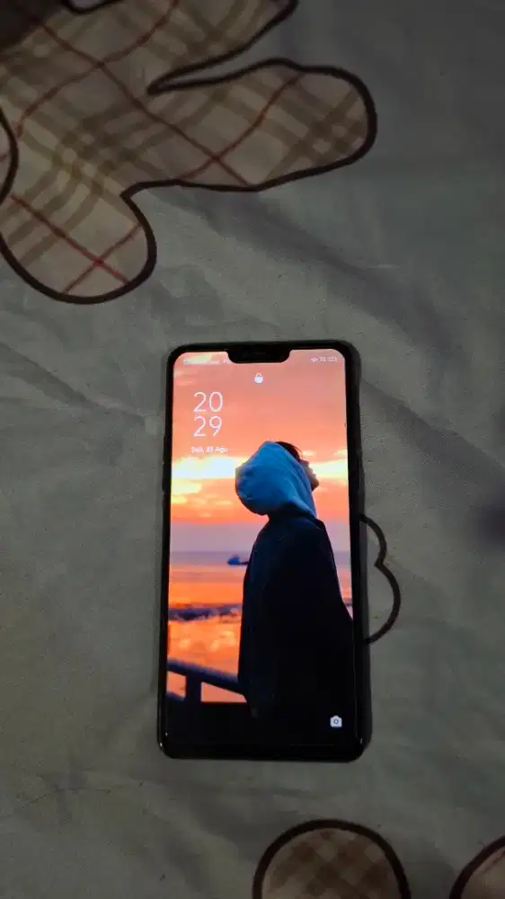 Oppo F7 Batangan