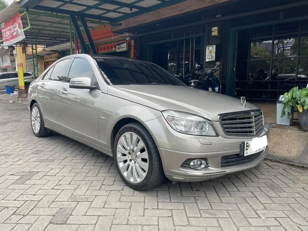 Mercedes-Benz W204 C280 Elegance 2008 (Low KM)