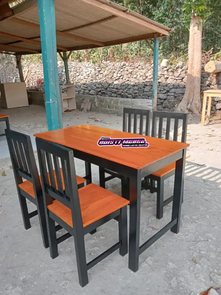 Meja kursi warung makan