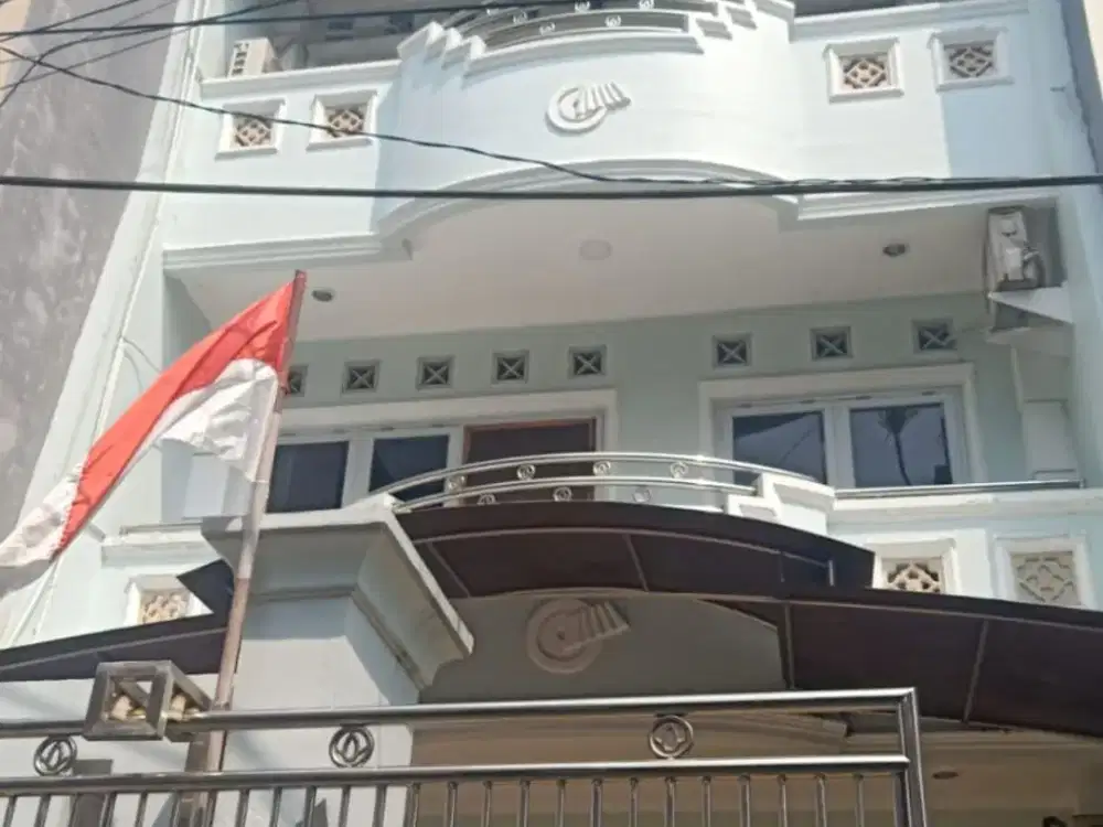 Rumah Bagus Mas Timur Uku 6X13 Strategis 4 LT Hdp Selatan Hrg Menarik
