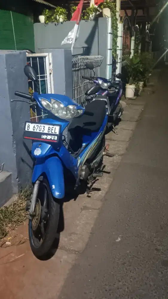 Motor shogun biru 125sp 2005
