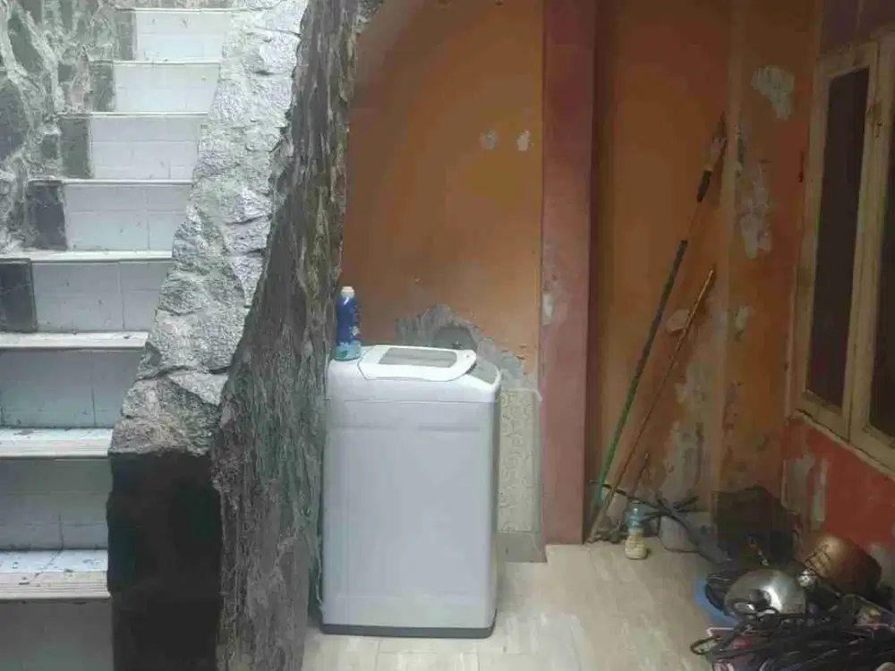 Rumah butu renovasi di villa Bintaro regency Tangerang selatan