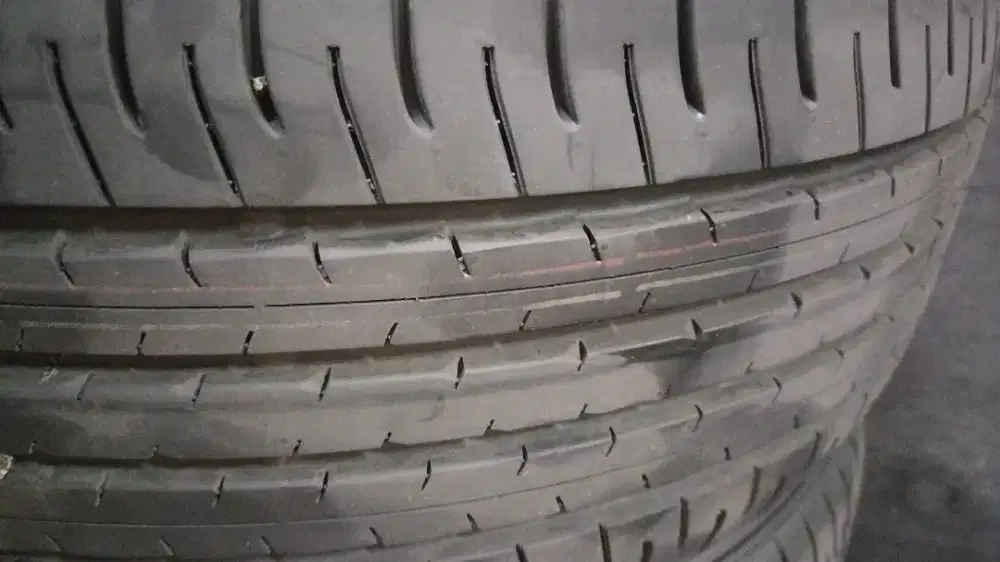 Ban Dunlop 225/50 R18