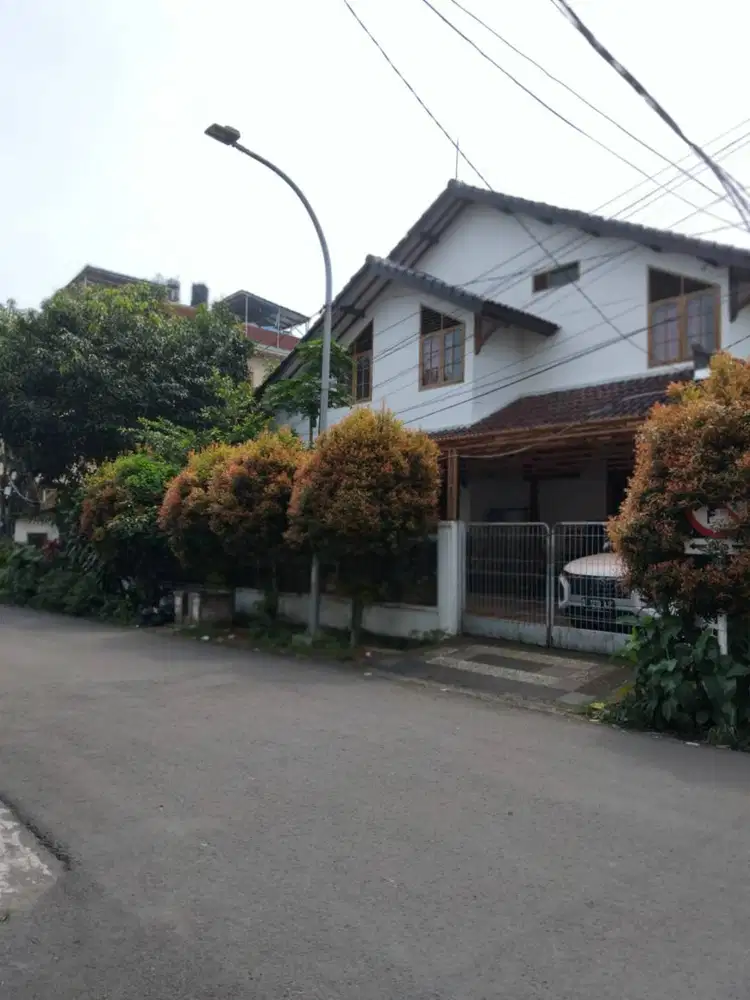 DIJUAL RUMAH PASTEUR BANDUNG, LOKASI STRATEGIS