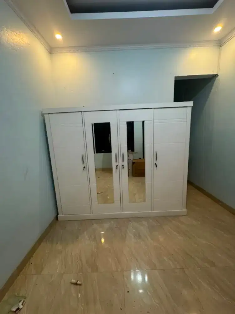 Jual lemari 4 pintu