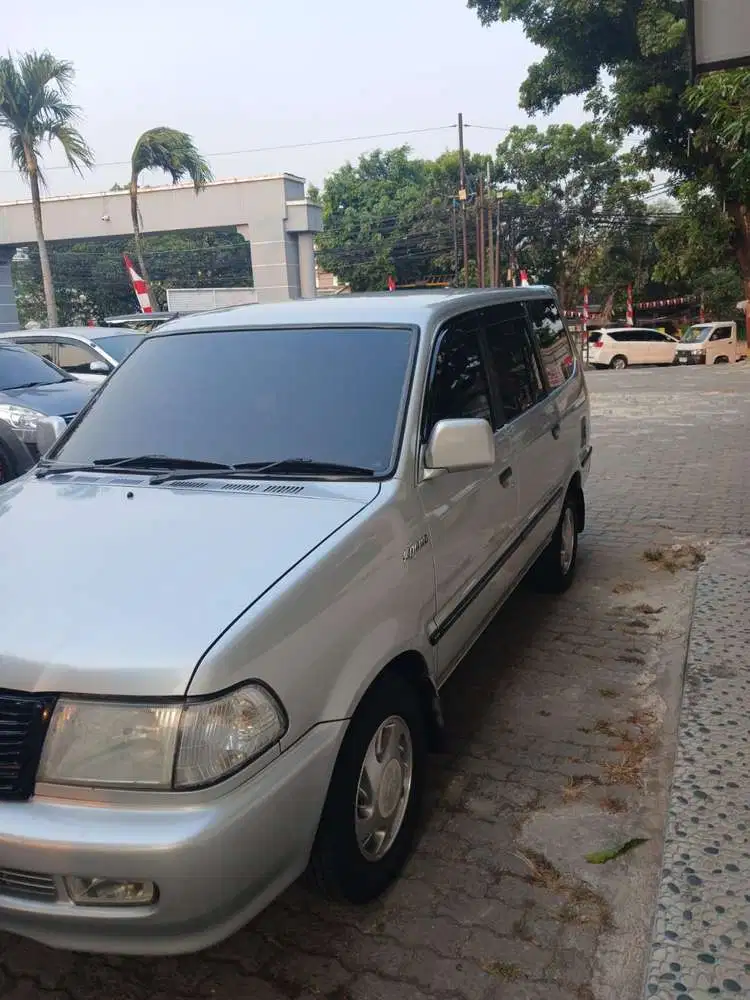 Toyota kijang LGX 1.8 EFI 2000  manual mulus siap pakai