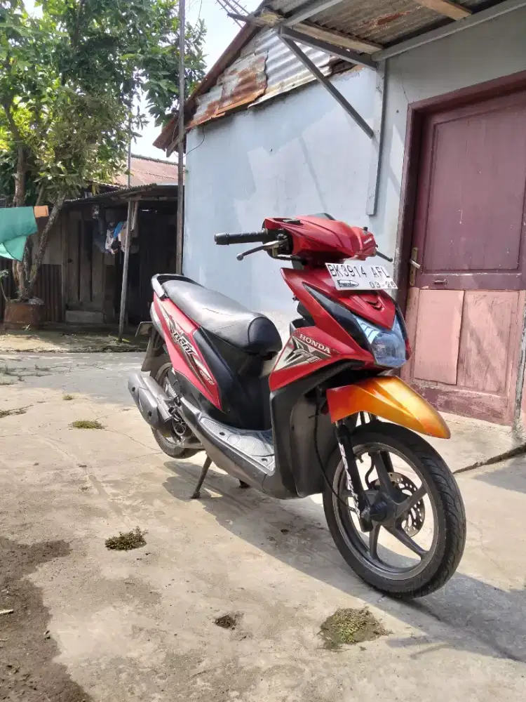 Jual kreta second beat tahun 2015