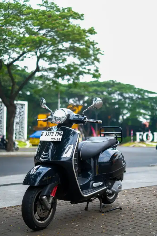PIAGGIO VESPA GTS 150 IGET ABS 4VIE TERMURAH BERGARANSI MESIN 1 THN