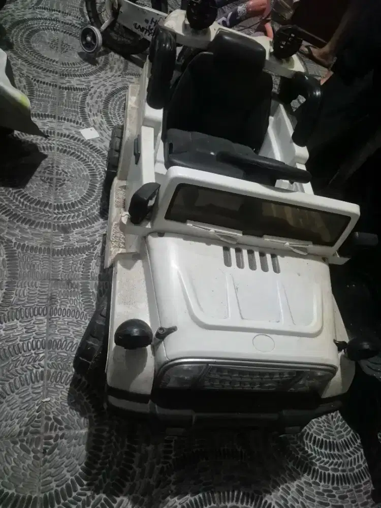 Mobil aki anak anak