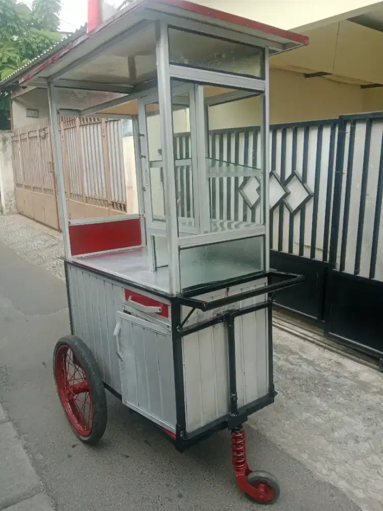 Gerobak alumunium bekas  ( nego tipis  )