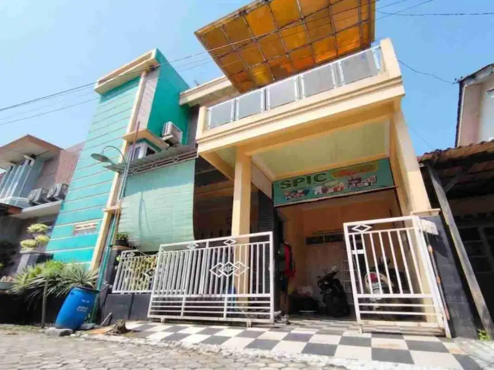 Rumah 2 Lantai Siap Huni Tambaksogra Strategis Dekat Jalan Raya