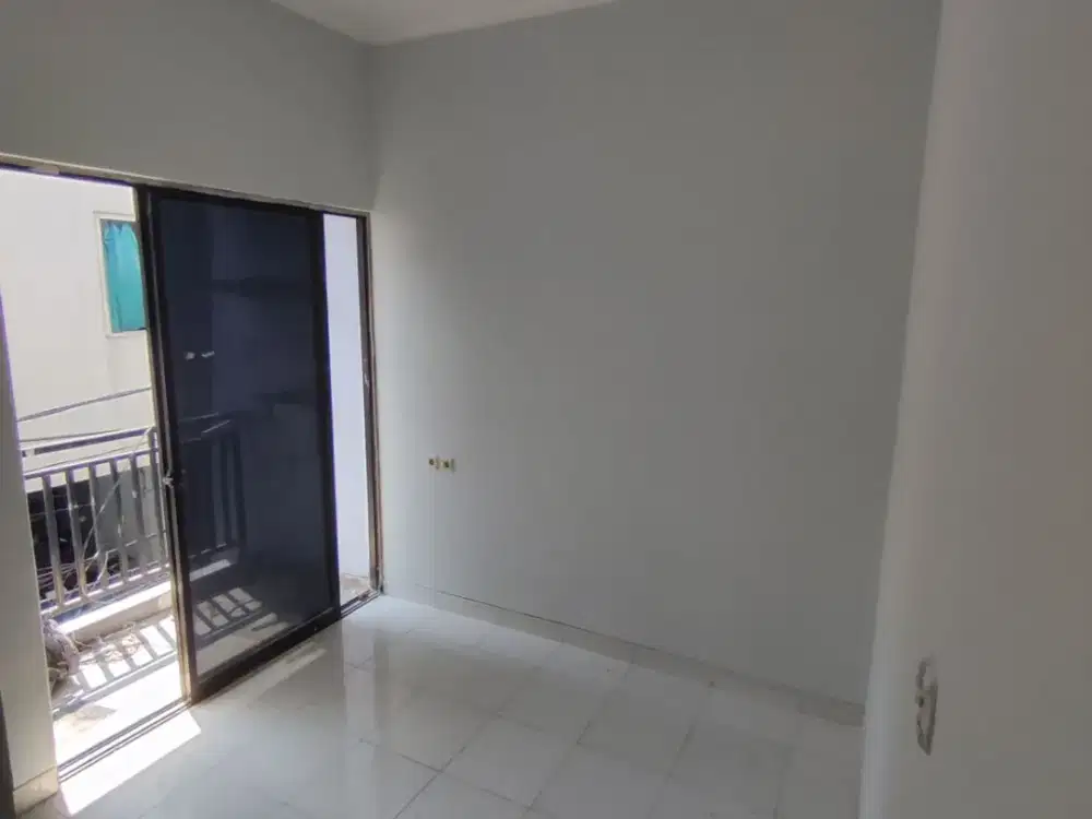 Rumah Tanjung Duren Disewakan 4x15 Dengan 4 Kamar Tidur Kondisi Bersih Rapih