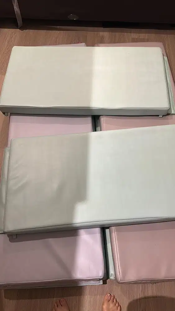 dijual cepat lumba playmat dan kasur nya