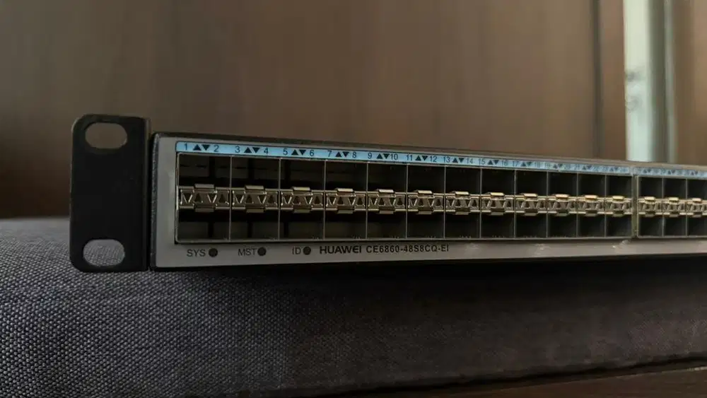 Switch HUAWEI CE6860-48S8CQ-EI
