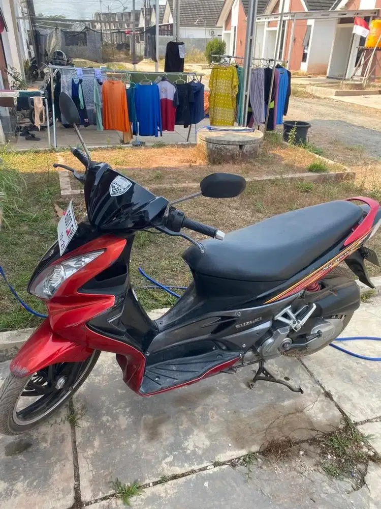 Dijual motor Suzuki skywave 2009