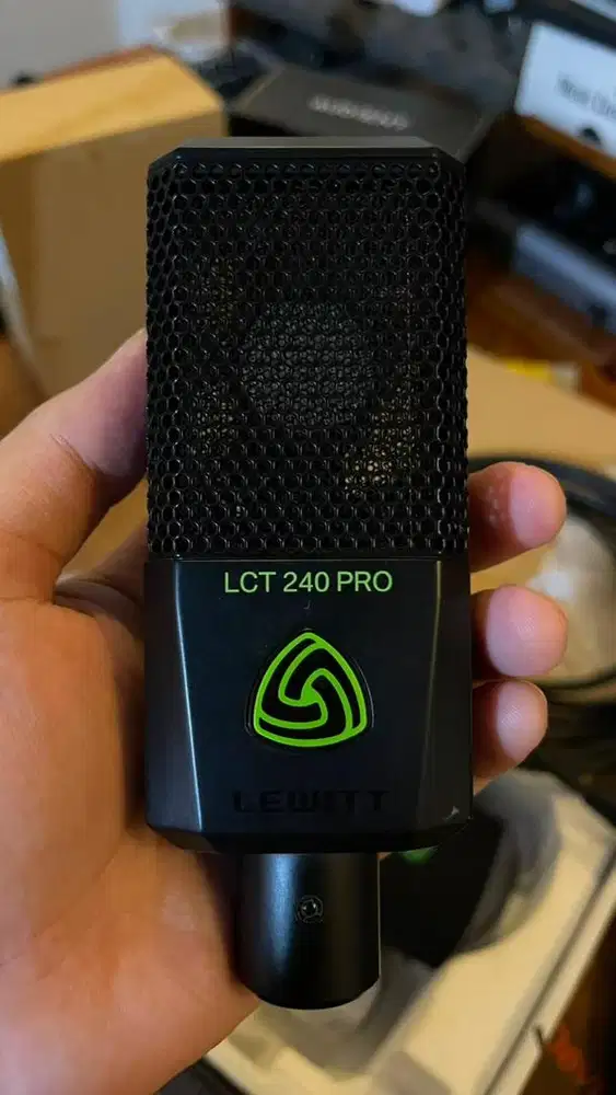 Lewitt lct 240 pro