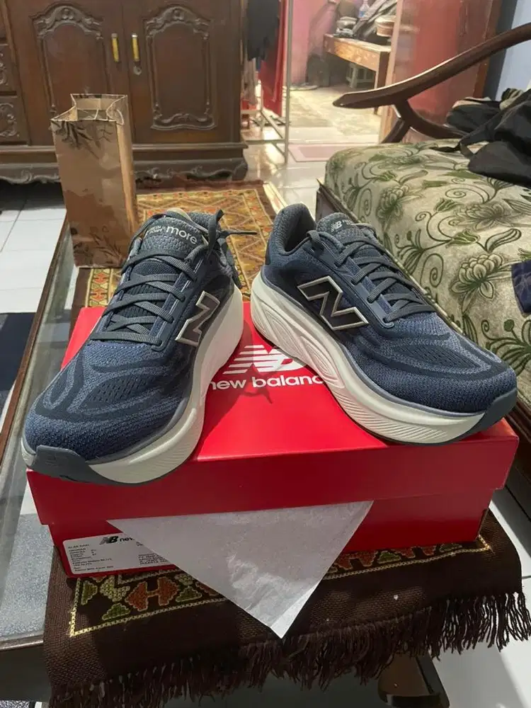 DIJUAL SEPATU RUNNING NB MORE MEN'S