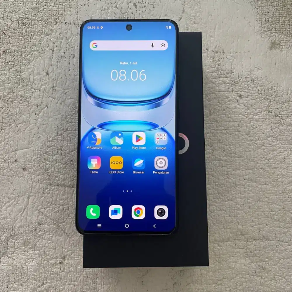 Iqoo Z10R 5G Warna Hitam 8/256GB