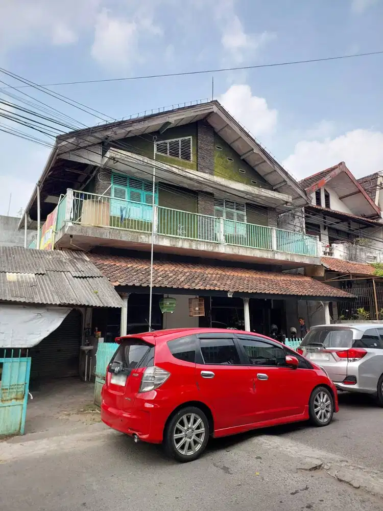Rumah Lawas Strategis di Bumijo dekat Stasiun Tugu
