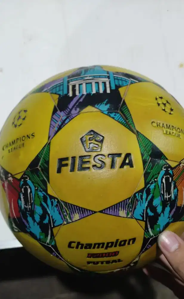 Bola Futsal Fiesta F2000