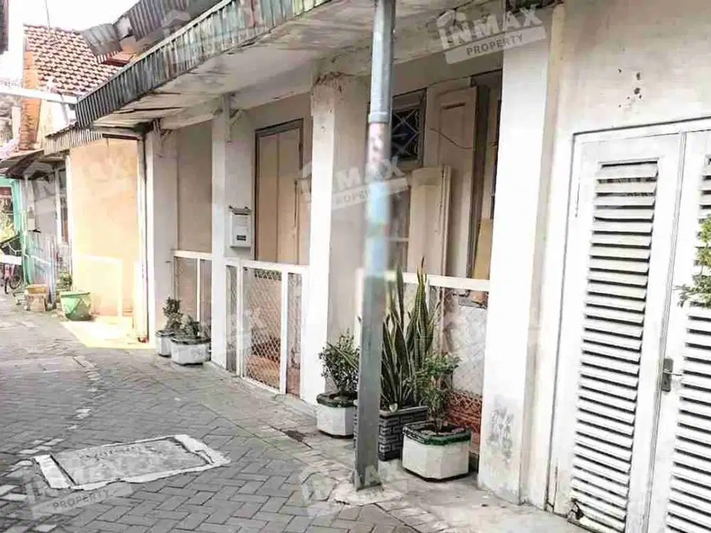 Rumah Pusat Kota Jalan Peneleh Surabaya Dekat Pasar Atom dan Tunjungan Plaza SHM