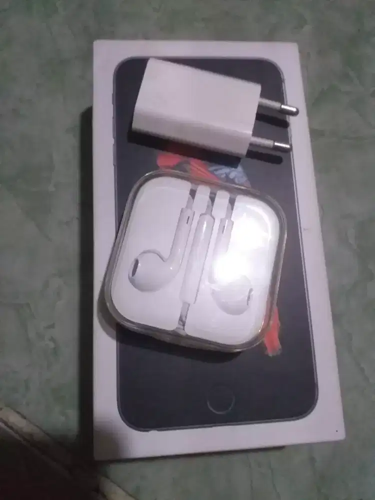 charger dan hendset ori ibox