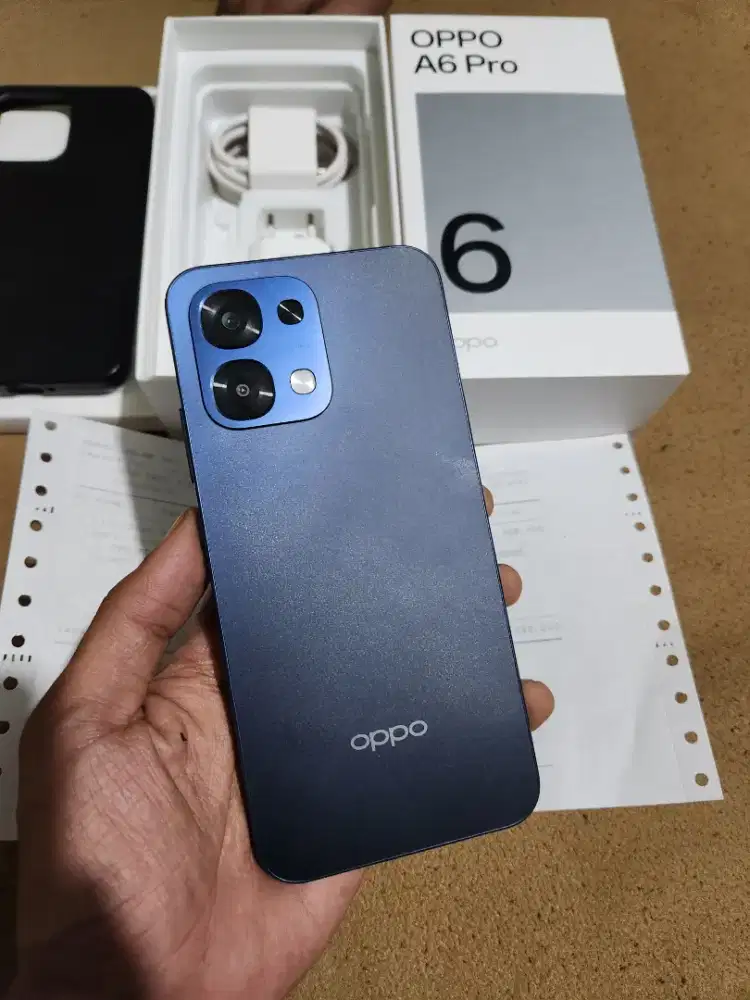 Oppo A6 pro 8/128 GB Garasni Desember 2026