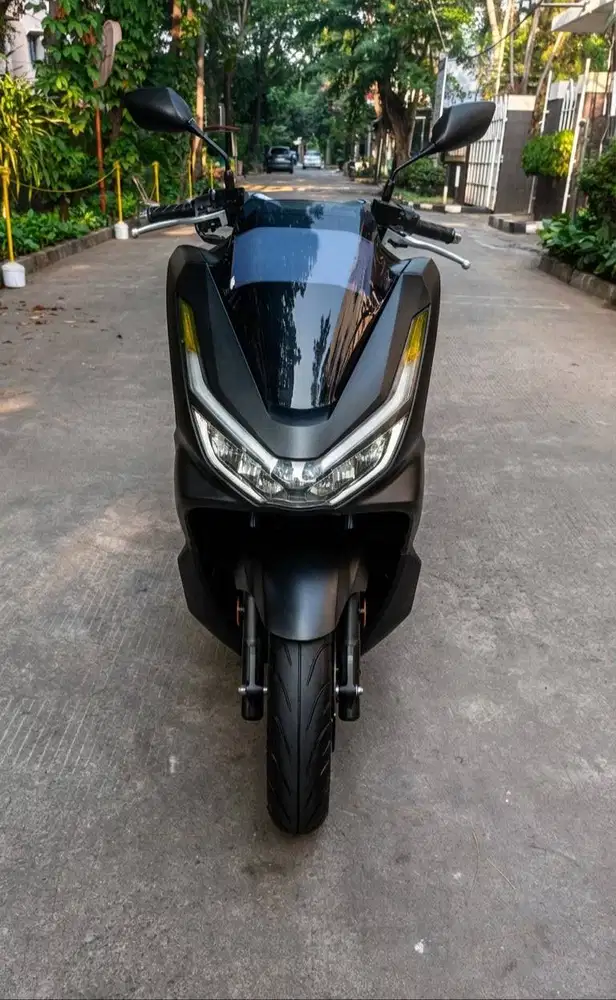 Honda PCX ABS Roadsync 2025 Mulus Sekali Jarang Pakai KM ODO Rendah