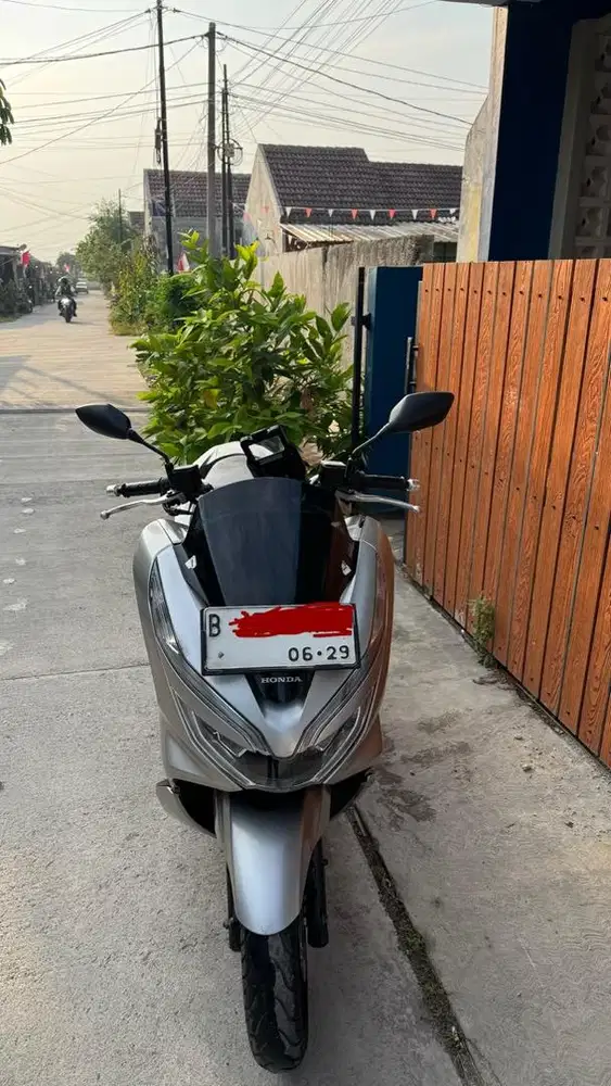 Dijual! Honda PCX 2019 Warna Silver ABS