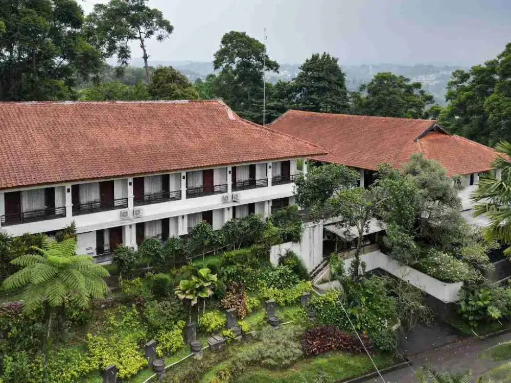 FOR SALE HOTEL FULL FURNISH SELUAS 2,5 HA DI GUNUNG GEULIS PUNCAK BOGOR