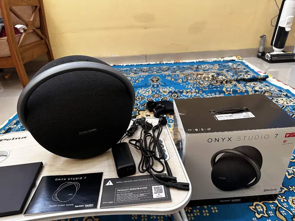 Speaker Harman Kardon Onyx Studio 7 Like New (Garansi Resmi Juli 2027)