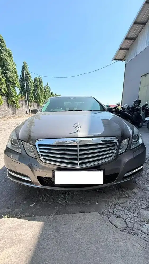 Mercedes Benz E300 Elegance 2011 Mint Condition Unit Di Kota Cirebon