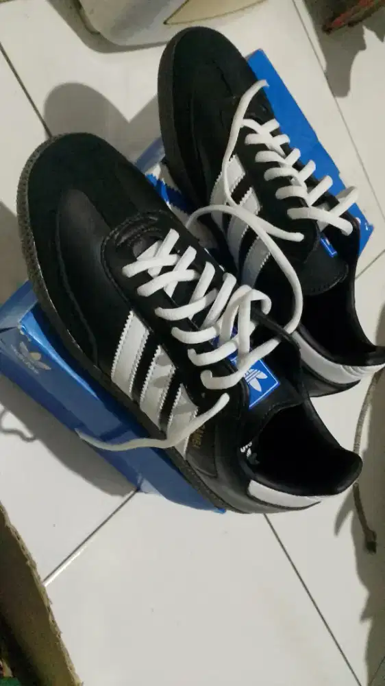Jual sepatu samba size 40 warna hitam