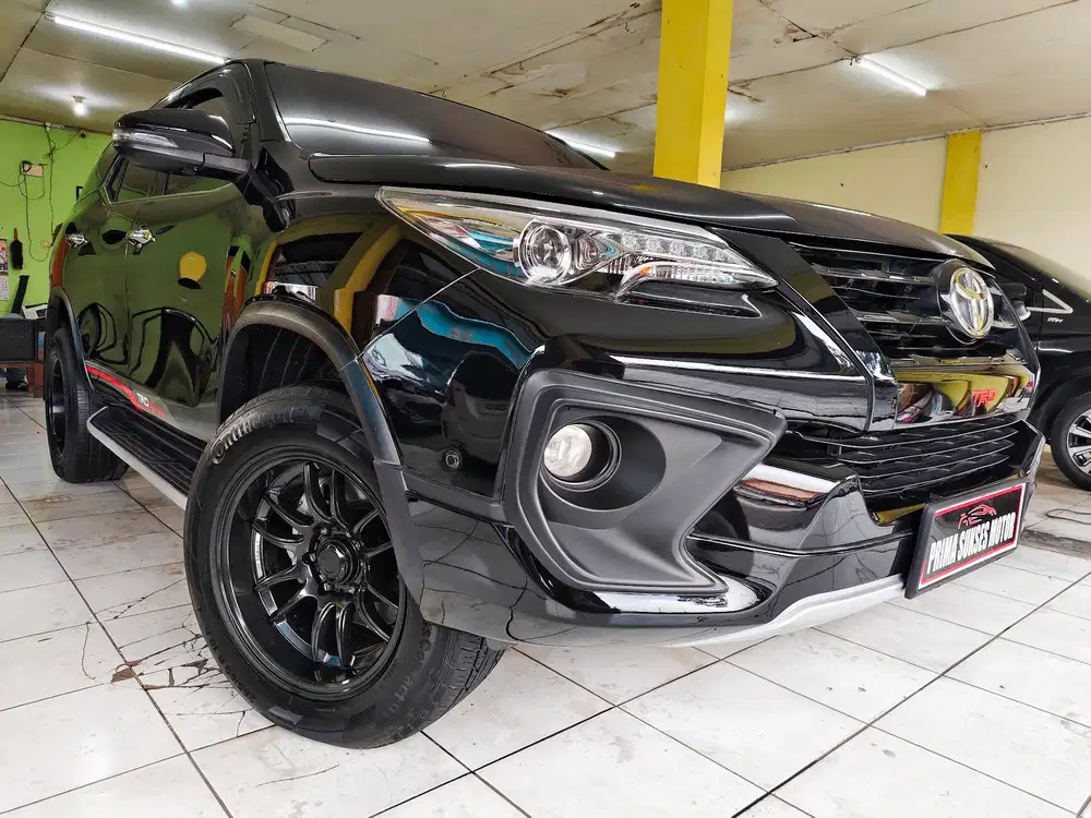 LOW KM 80RB..! TOYOTA FORTUNER VRZ TRD DIESEL AT 2018 MATIC SOLAR 2019