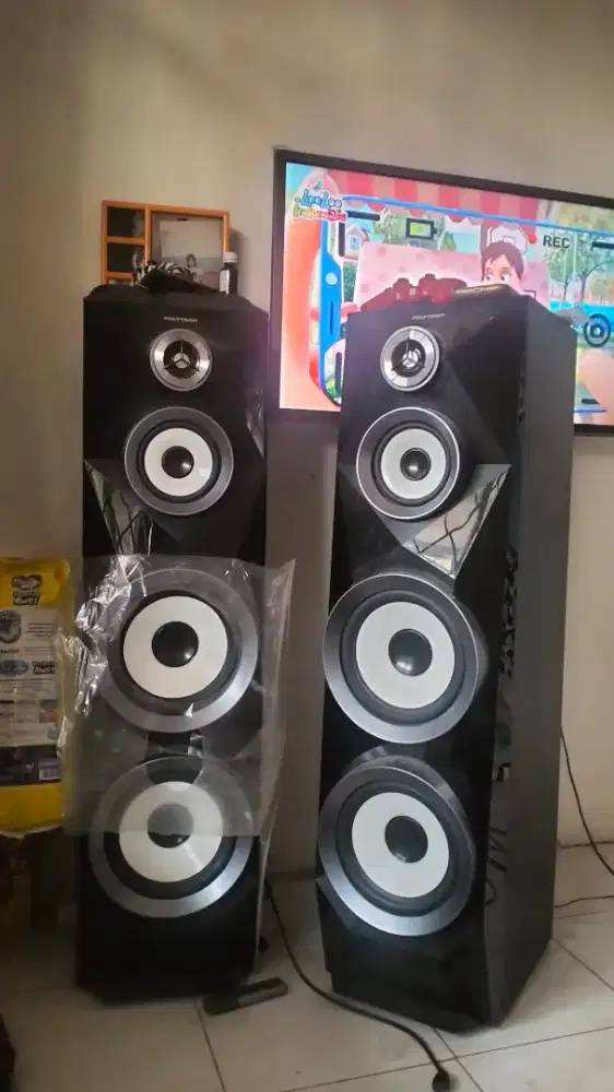 Speaker polytron