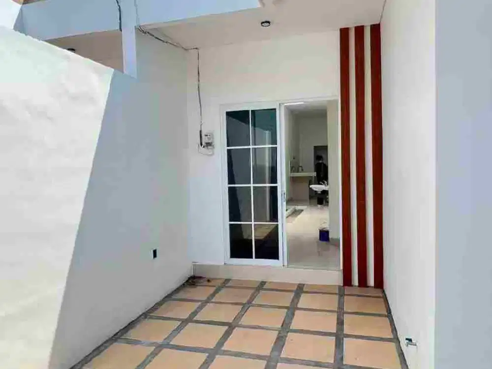 Di sewakan rumah semi furnished area pusat kota renon Denpasar. Minimal sewa 2 th.