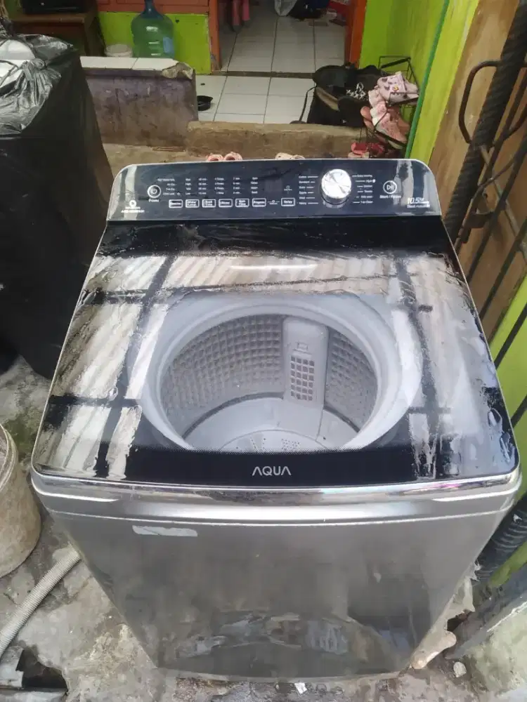 Mesin cuci AQUA inverter 10.5kg