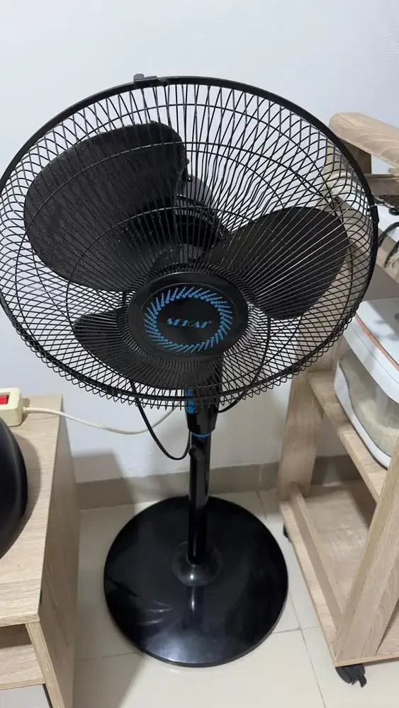 KIPAS ANGIN SEKAI