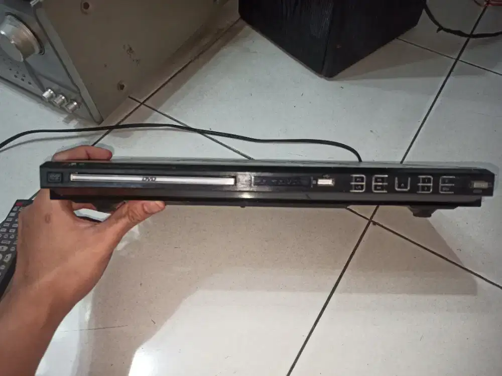 DVD Player Tanaka Bekas
